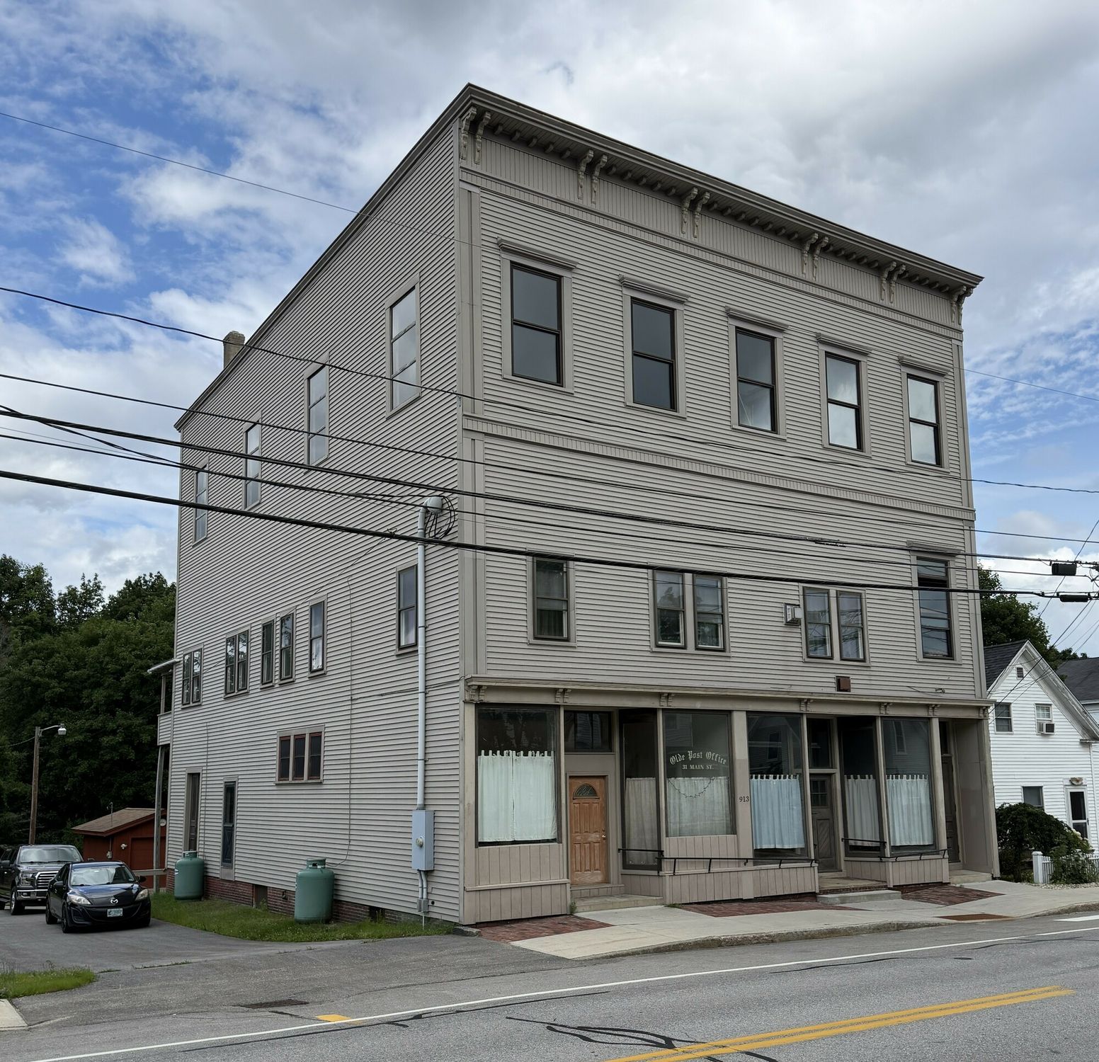 913 Portland St, Rochester, NH 03868