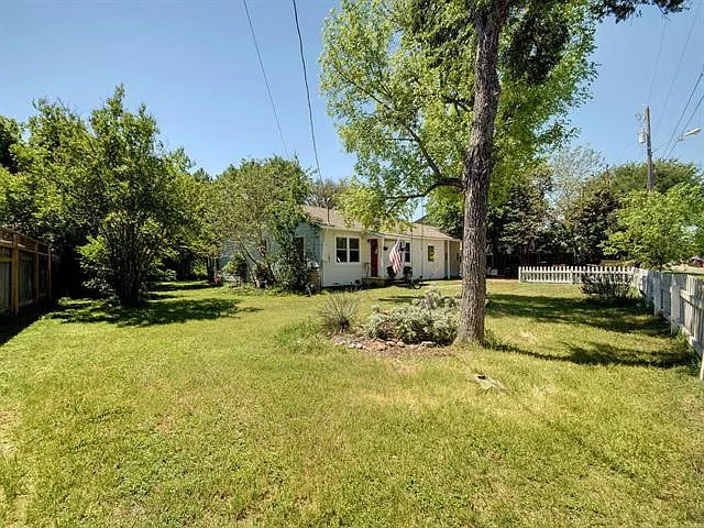 Special Purpose for sale at 1301 E Main St, Round Rock, TX, 78664 — photo 2