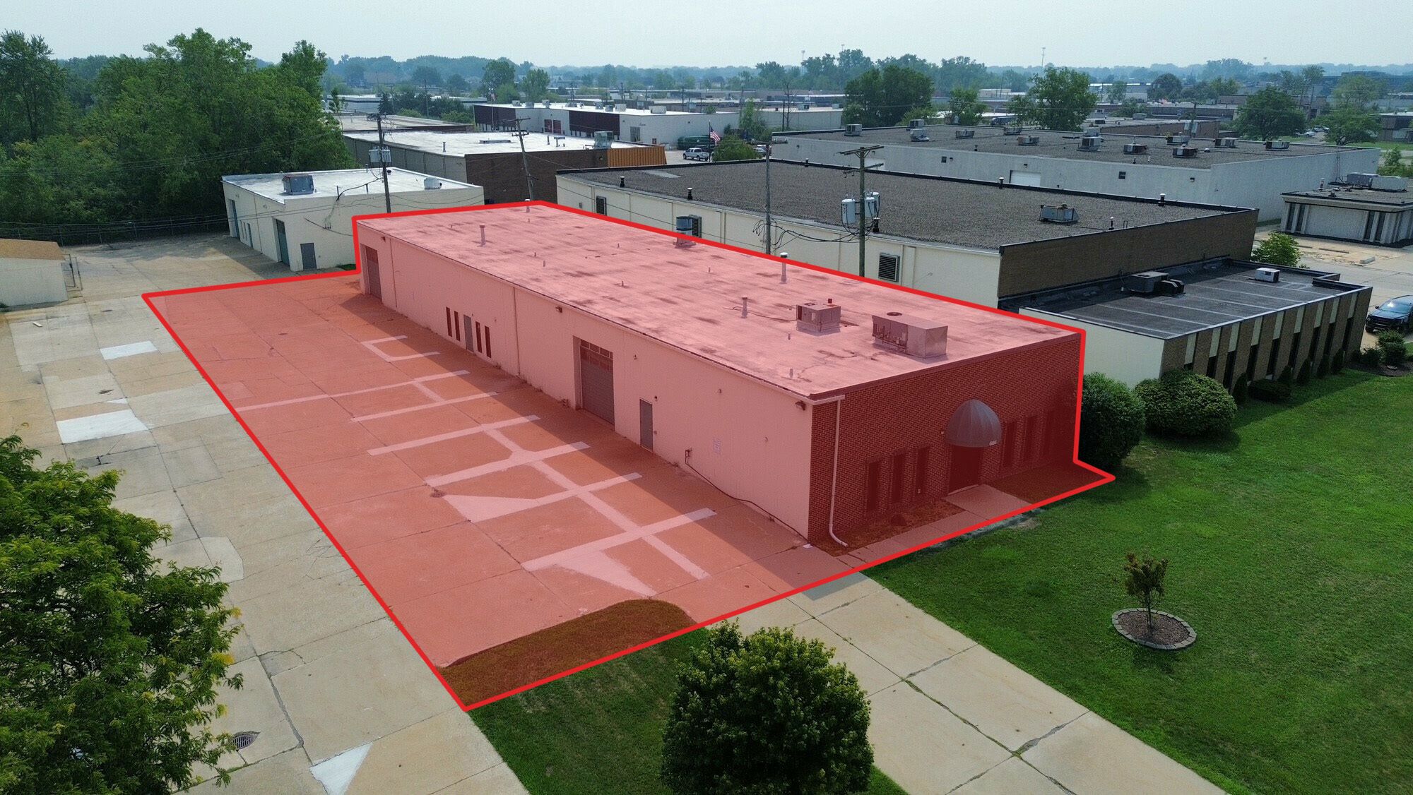 686 Minnesota Dr, Troy, MI 48083-4614