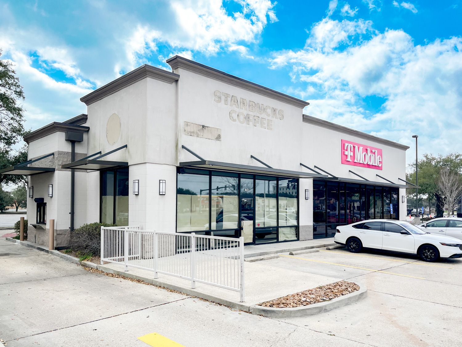 5709 Johnston St, Lafayette, LA 70503-5302