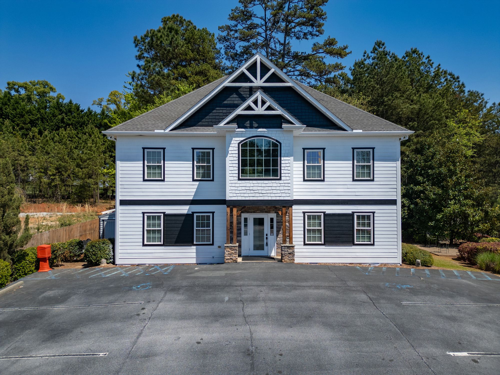 402 Cane Creek Landing Rd, Seneca, SC 29672