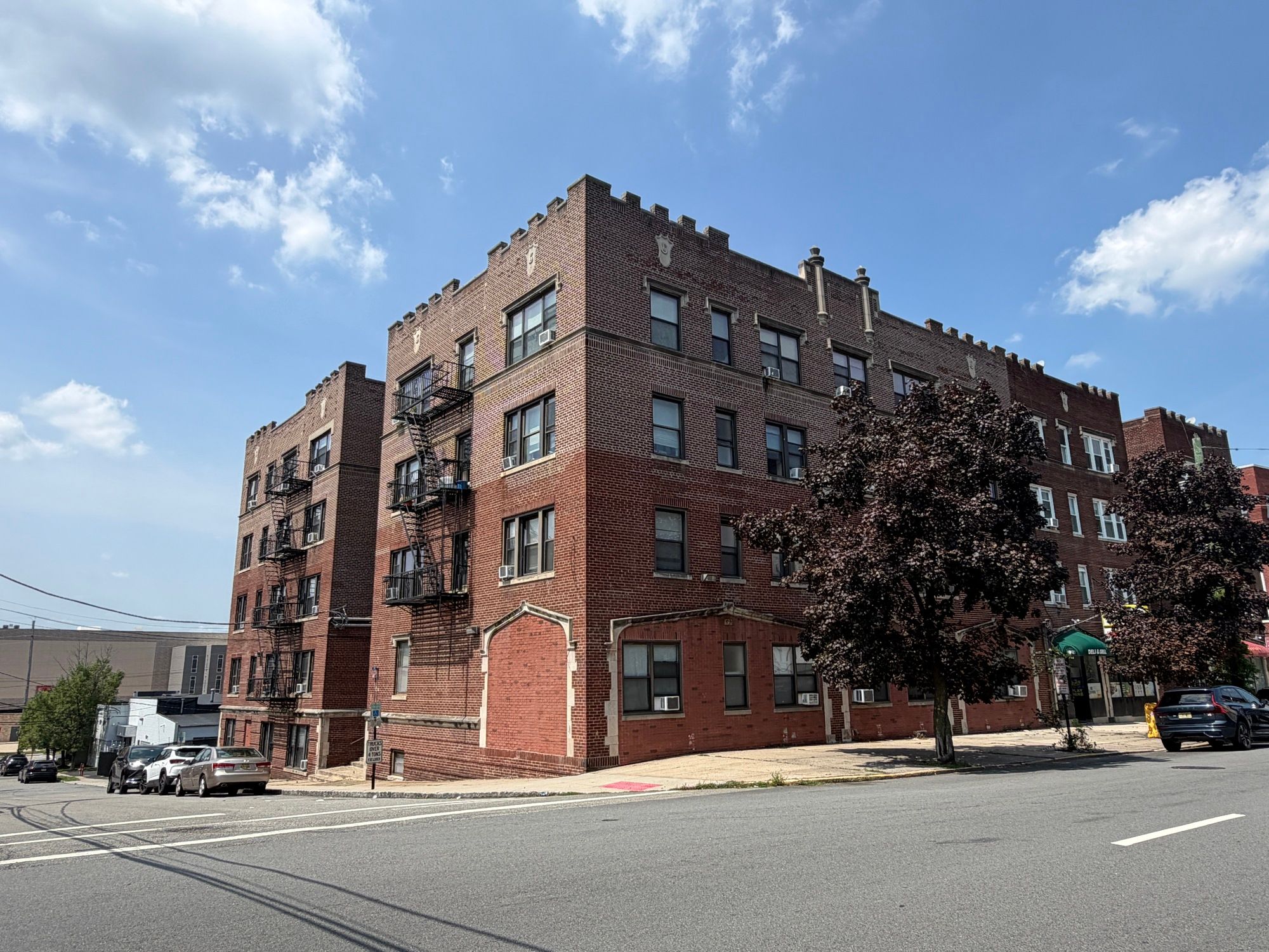 130 Grand Ave, Englewood, NJ 07631