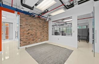 14 NE 1st Ave 