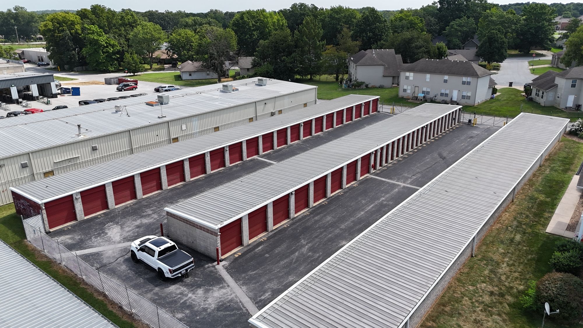 1869 Calhoun Rd, Nixa, MO 65714-8331