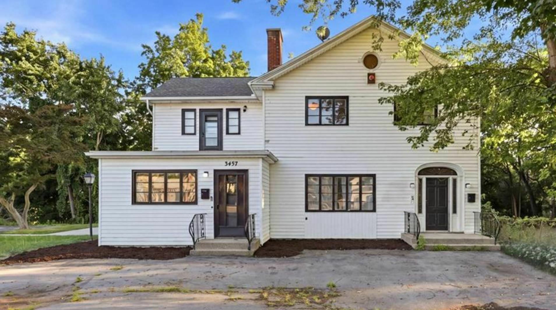 3457 Clinton St, West Seneca, NY 14224