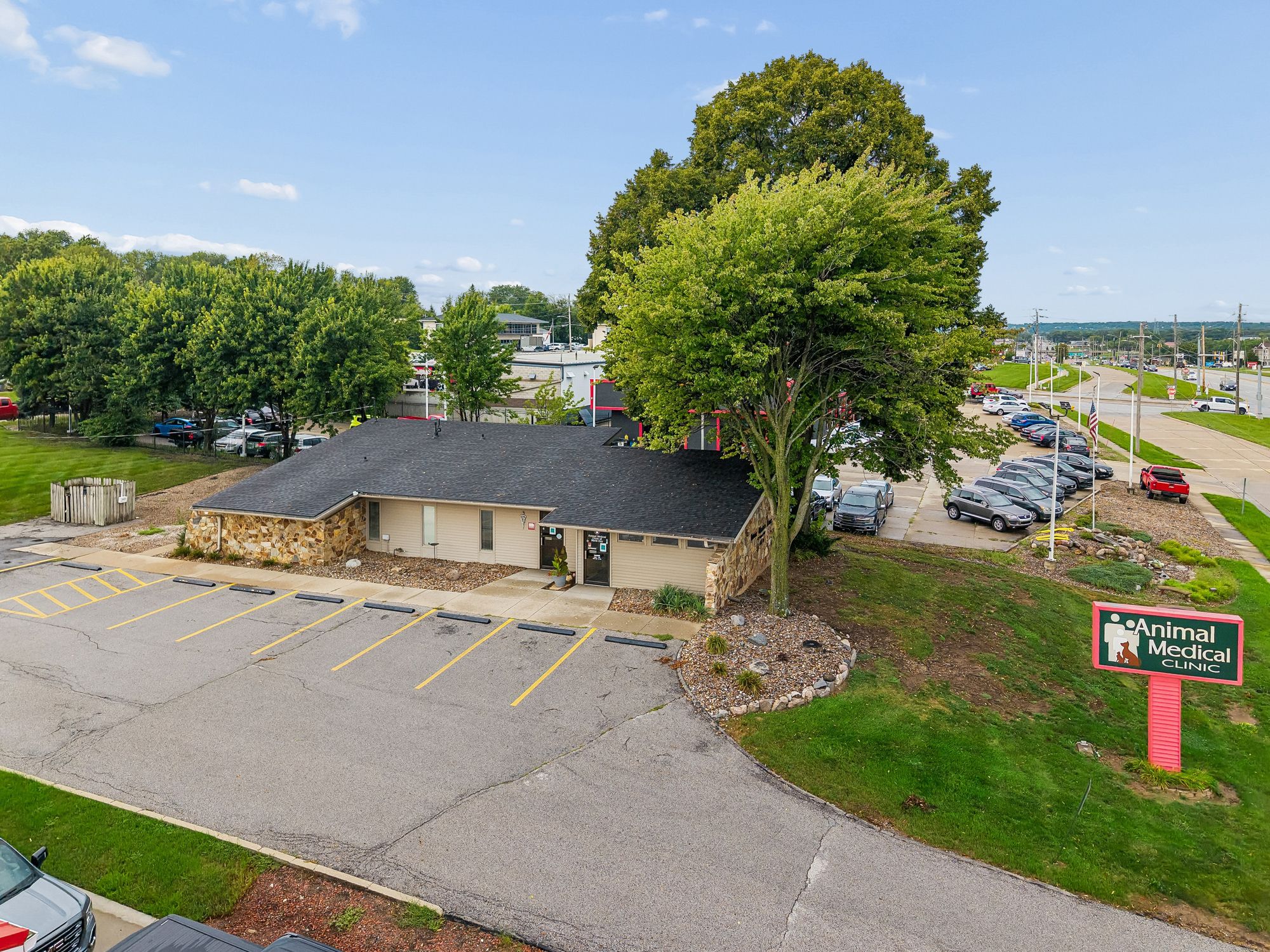 4520 Merle Hay Rd, Des Moines, IA 50310