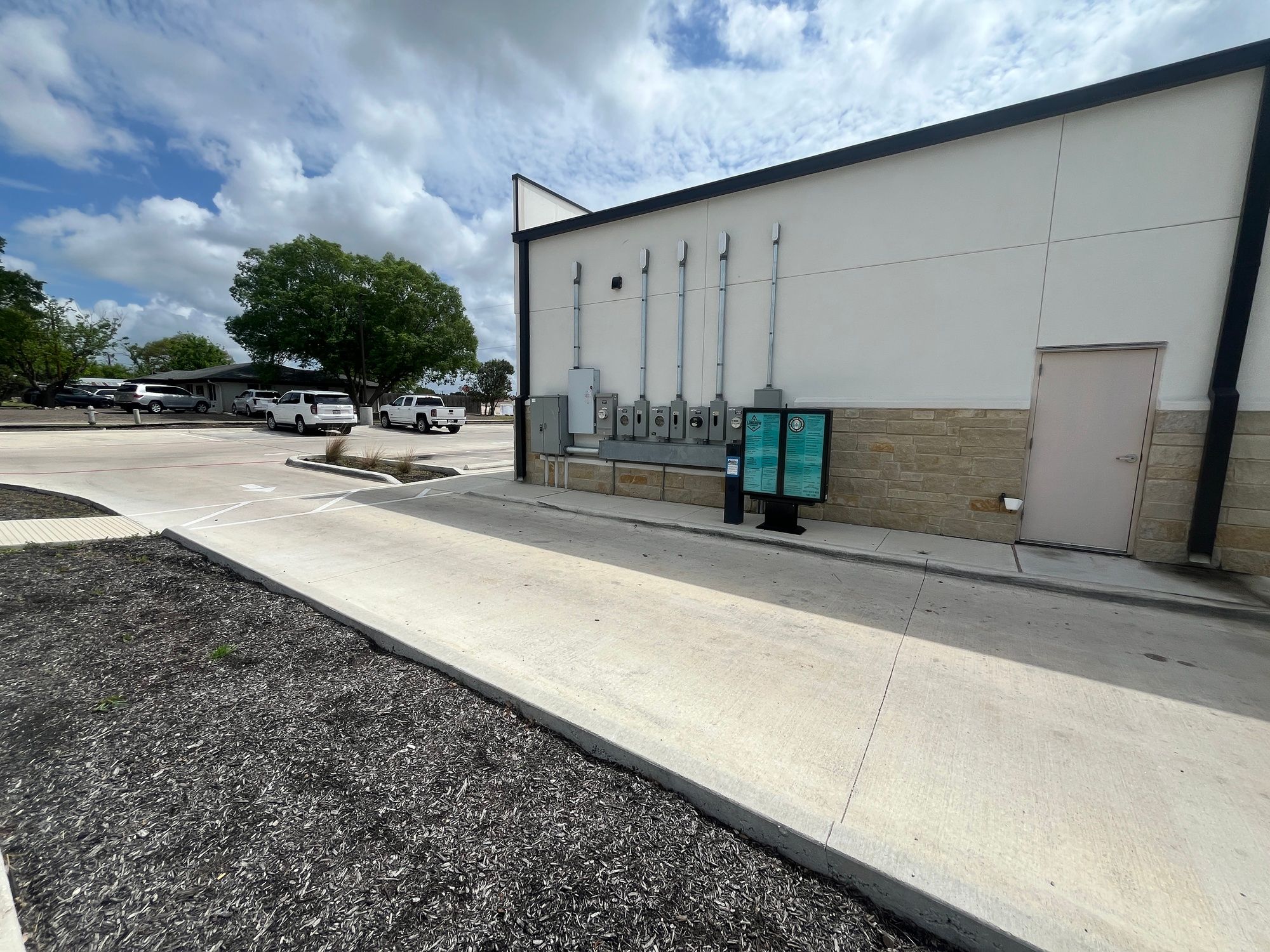 Retail for lease at 247 W Village Rd, Salado, TX, 76571 — photo 8
