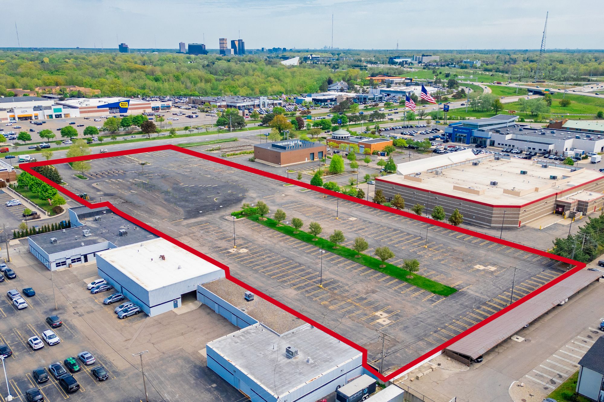28333 Telegraph Rd, Southfield, MI 48034