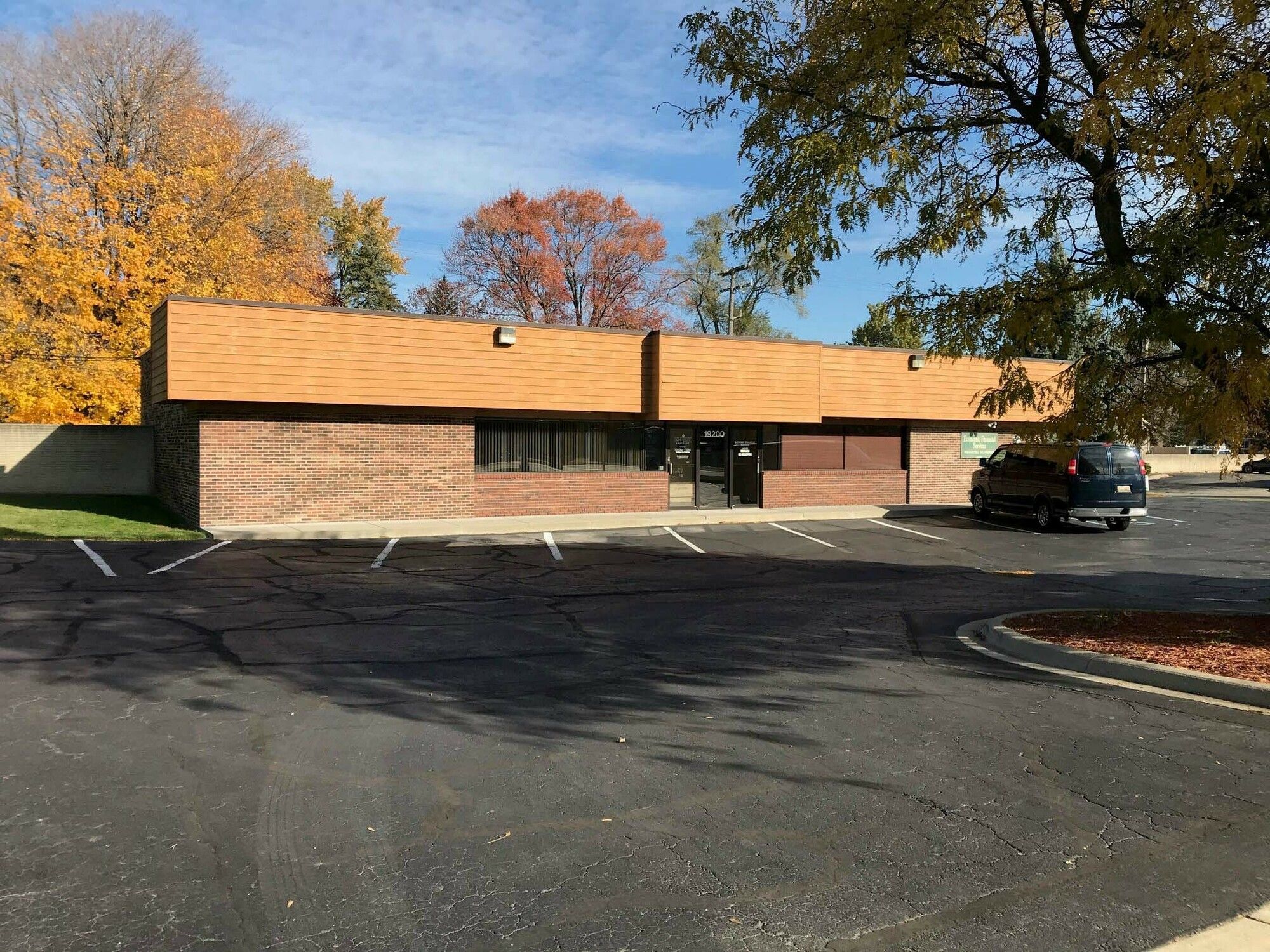 19200 Ecorse Rd, Allen Park, MI 48101