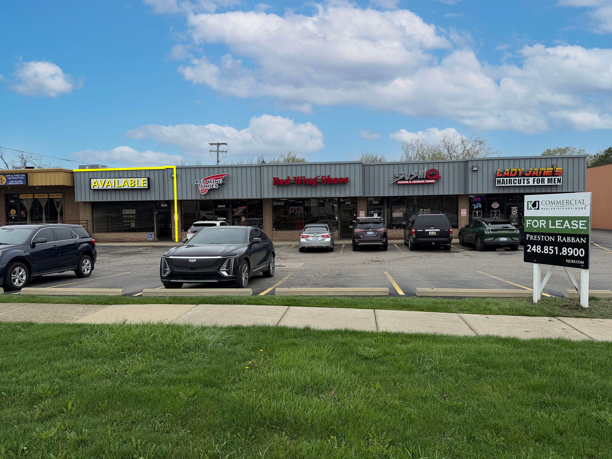 16050 Eureka Rd, Southgate, MI 48195