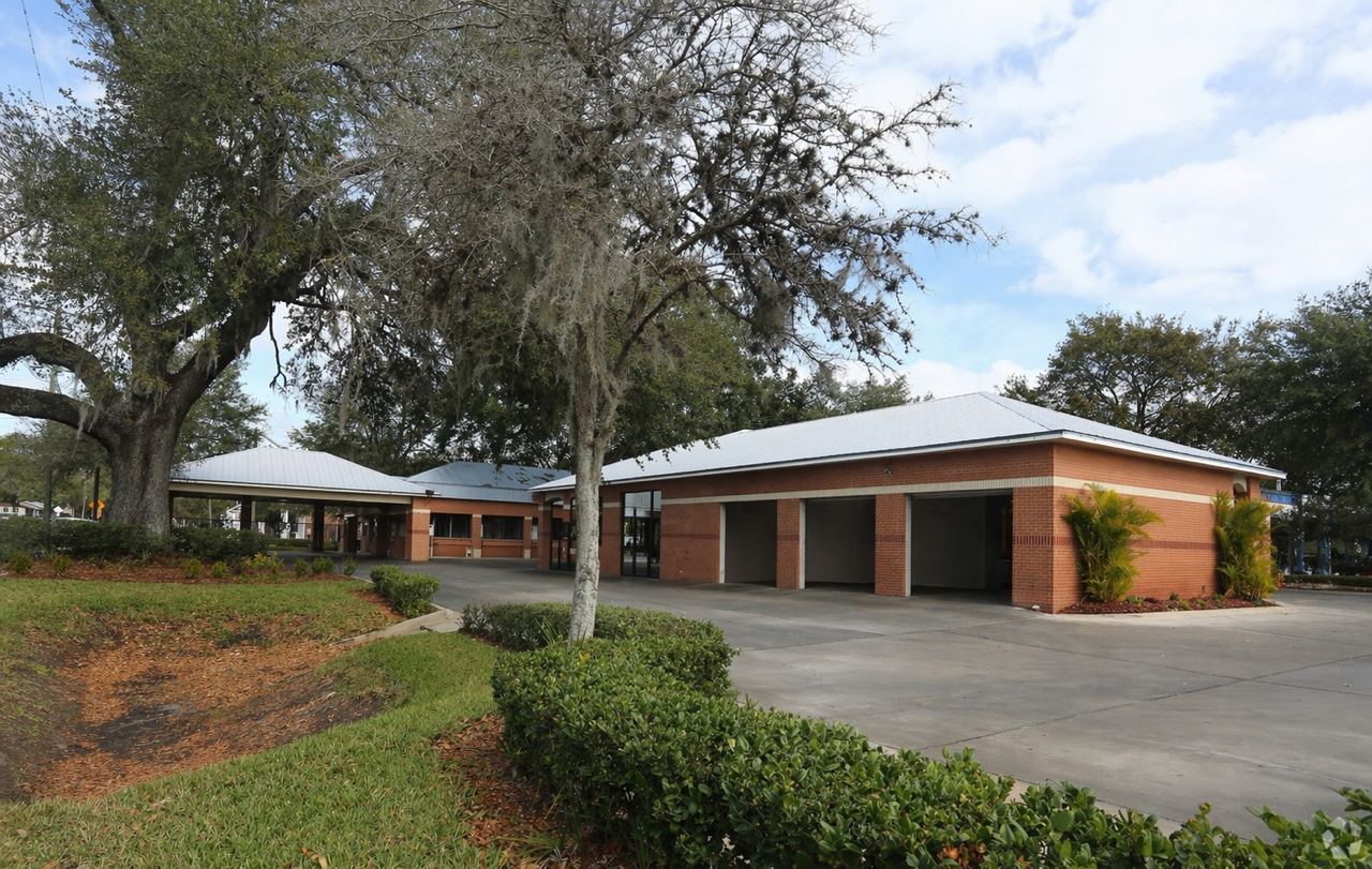 328 West Brandon Blvd, Brandon, FL 33511