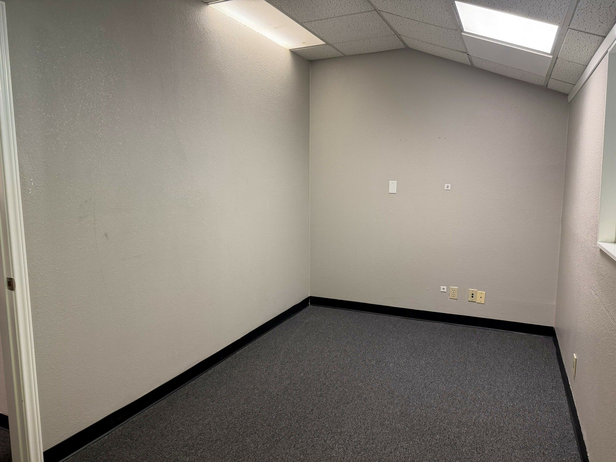 Office for lease at 206 W Main St, Round Rock, TX, 78664 — photo 9