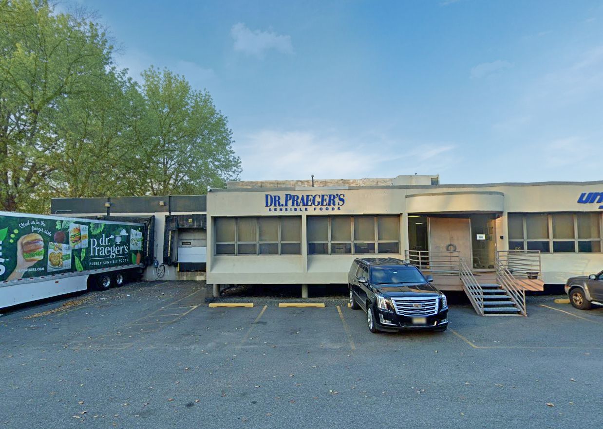 5 Boumar Pl, Elmwood Park, NJ 07407