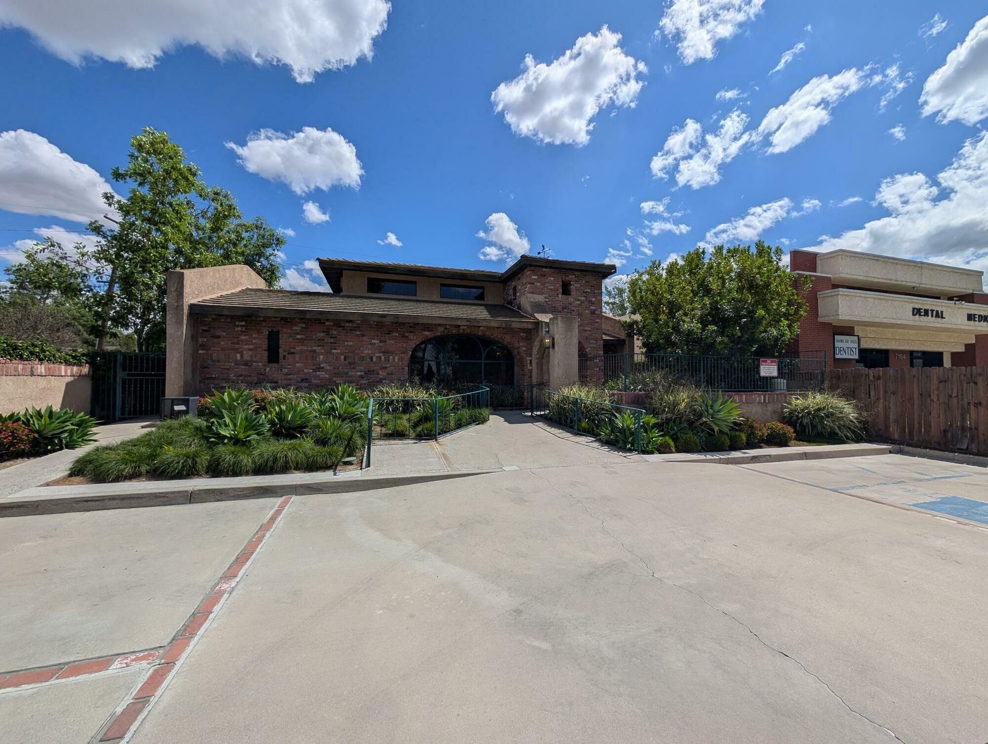 7154 Magnolia Ave, Riverside, CA 92504