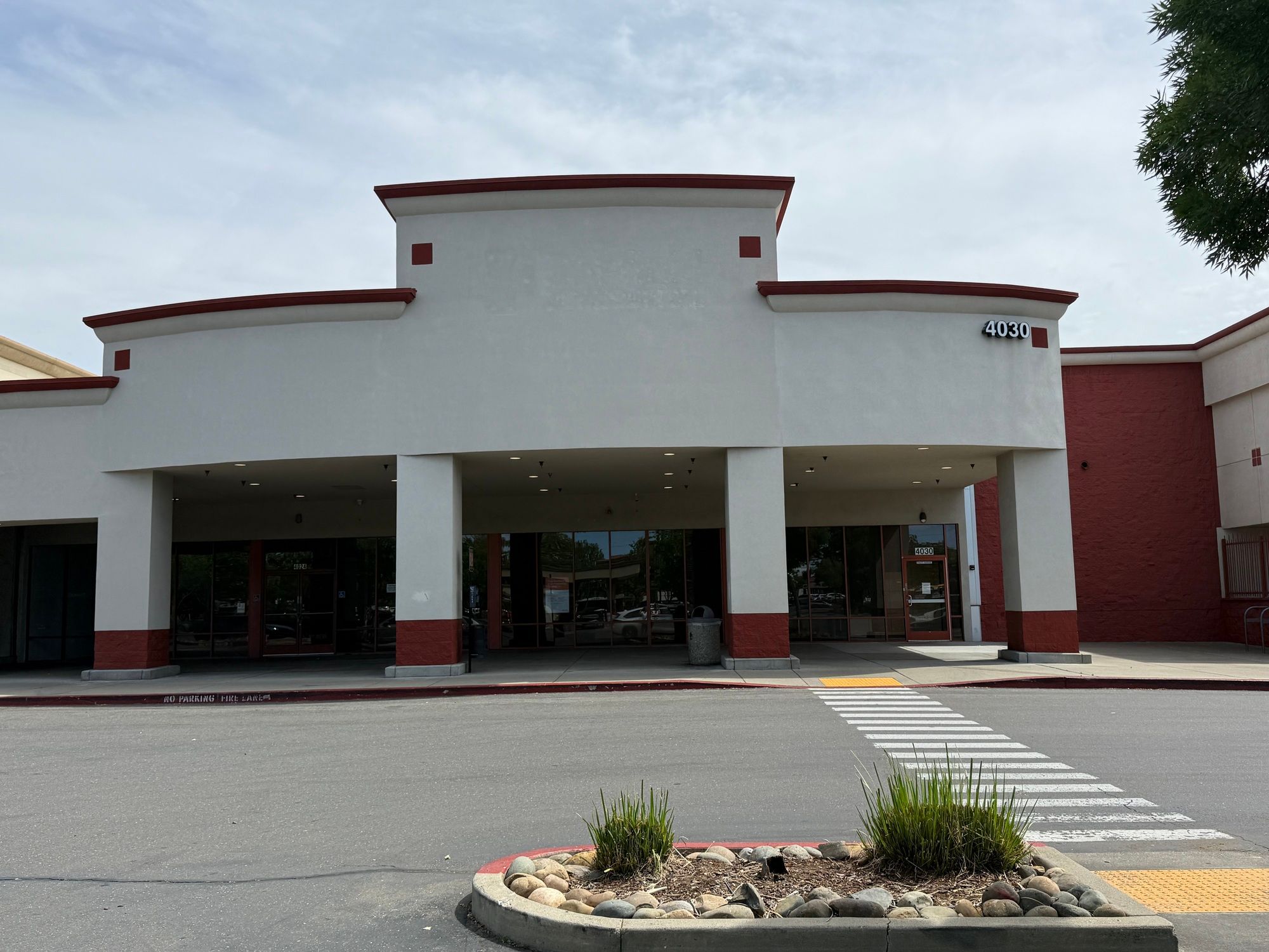 4024-4030 Manzanita Ave, Carmichael, CA 95608