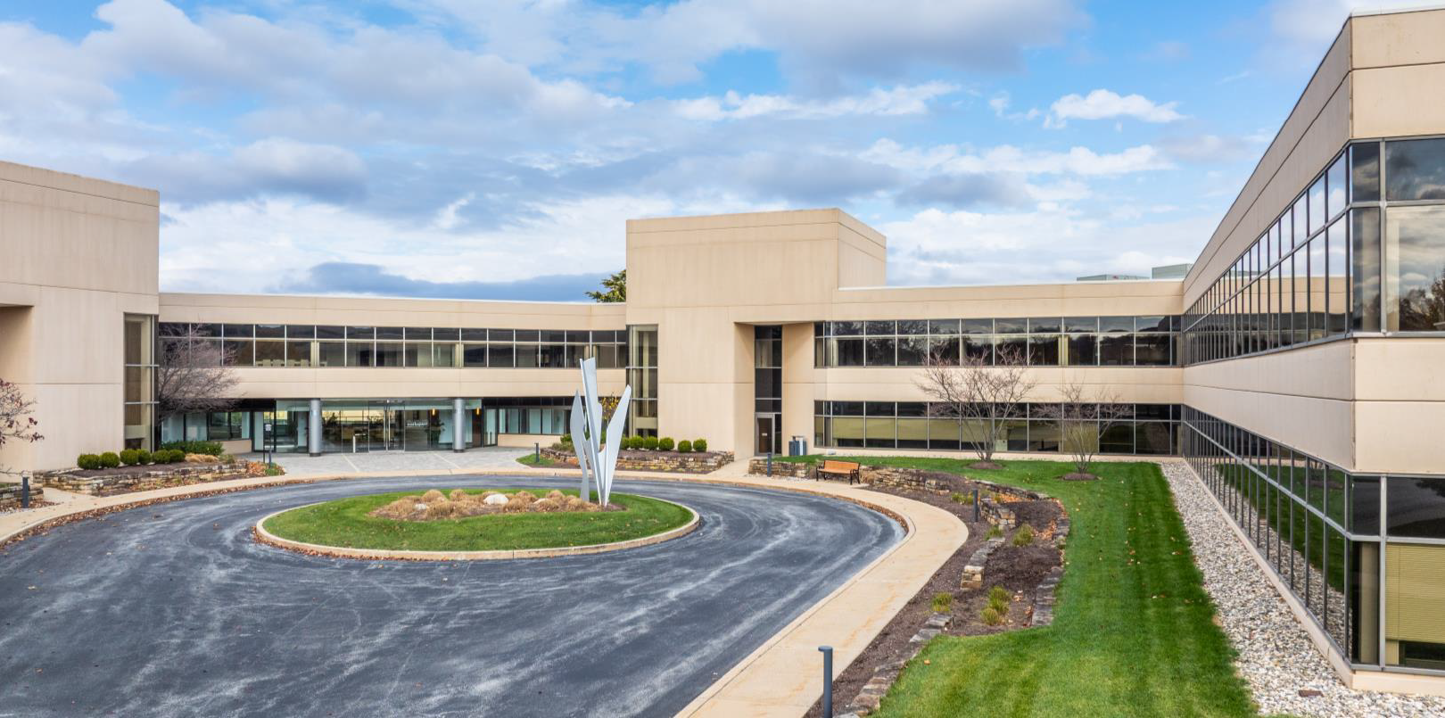 1400 Liberty Ridge Dr, Wayne, PA 19087