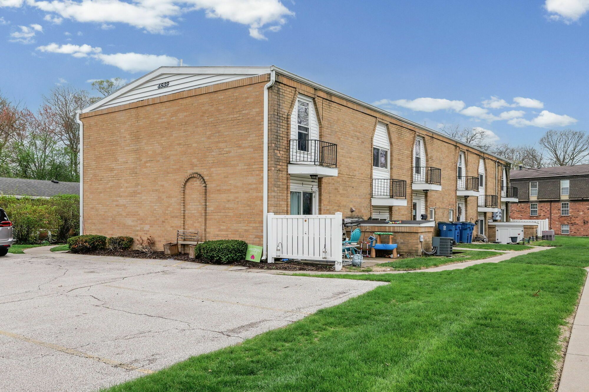 4839 Wickford E Dr, Sylvania, OH 43560-6302