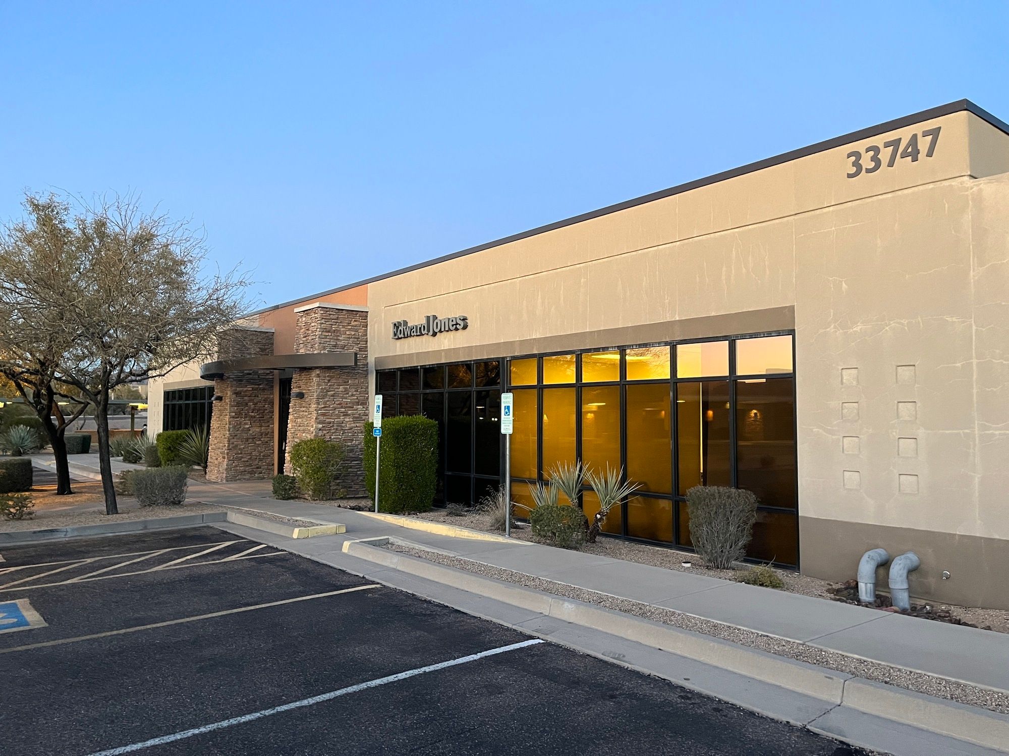 Expansive · 33747 N Scottsdale Rd, Ste 101/105, Suites 101/105