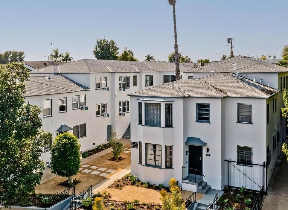 1241-1247 S. Dunsmuir Avenue