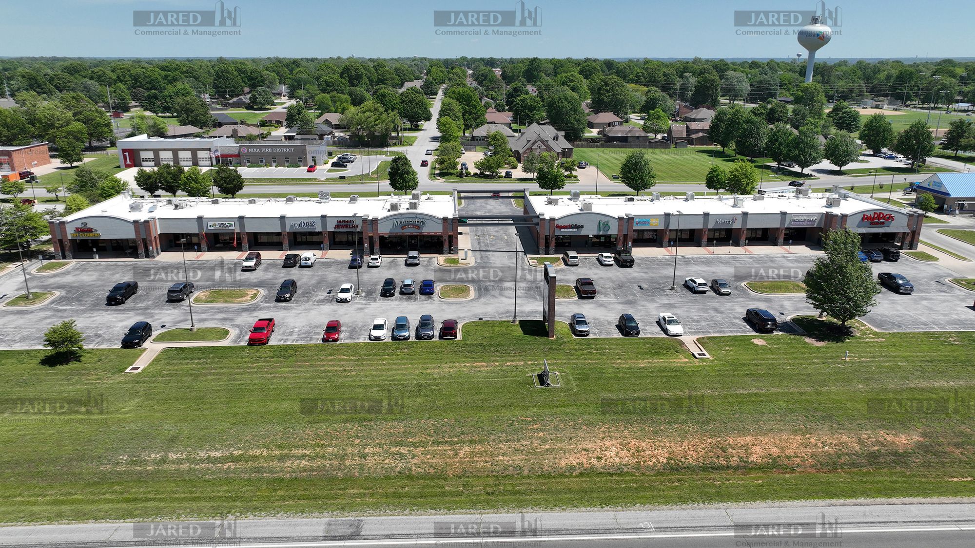 701-703 N Mccroskey St, Nixa, MO 65714