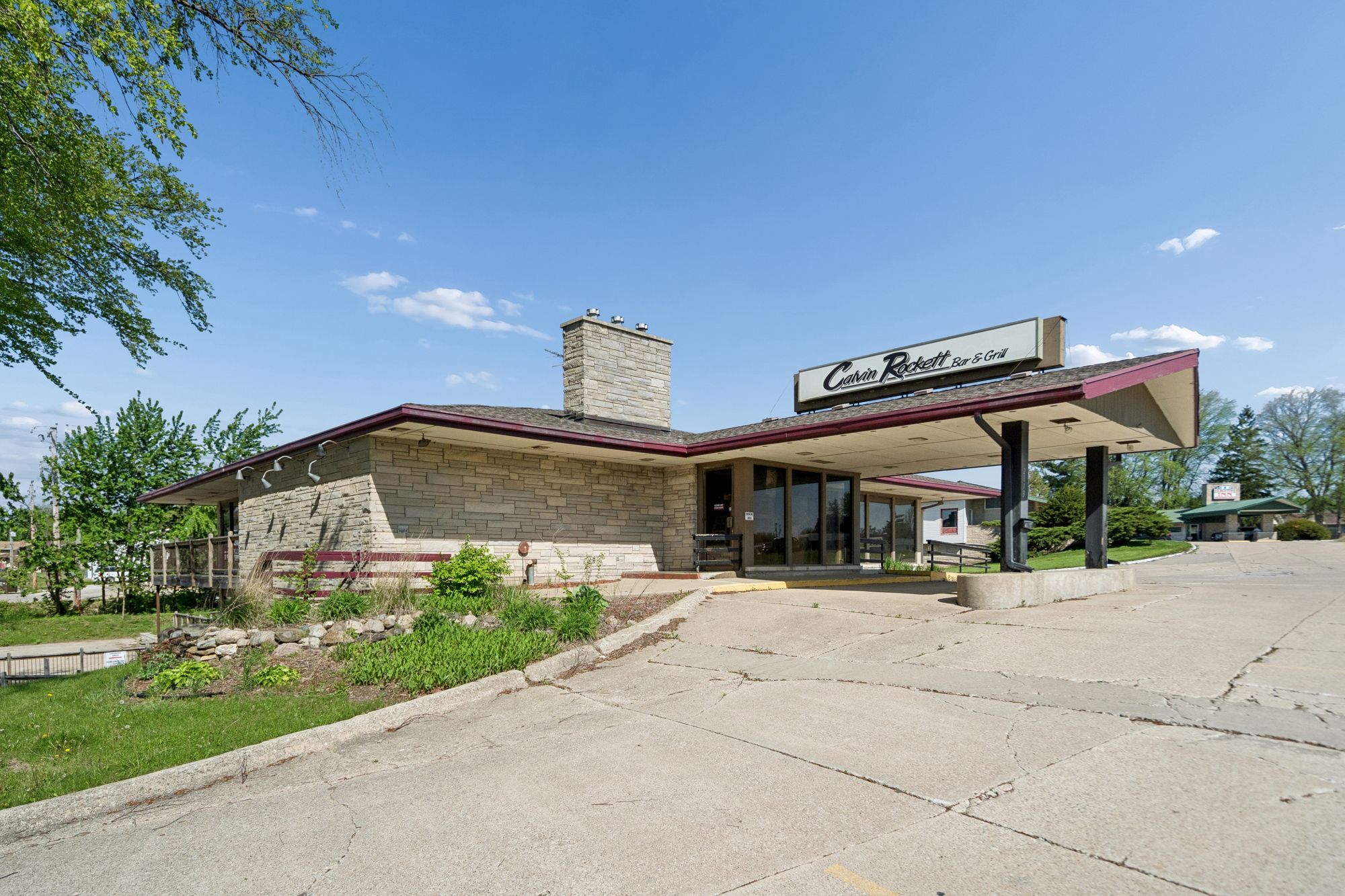 2013 S Center St, Marshalltown, IA 50158