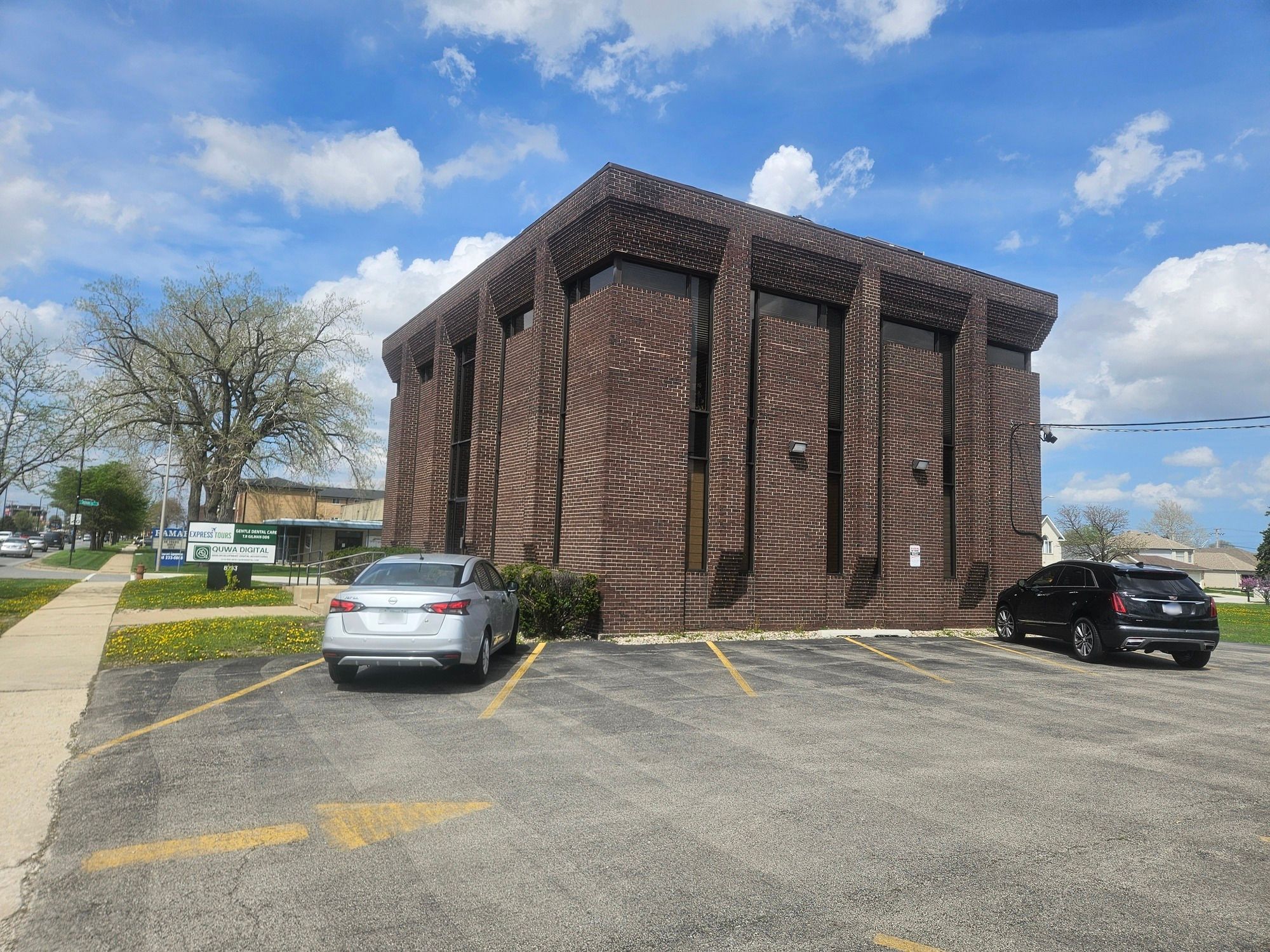 8233 South Harlem Ave, Bridgeview, IL 60455