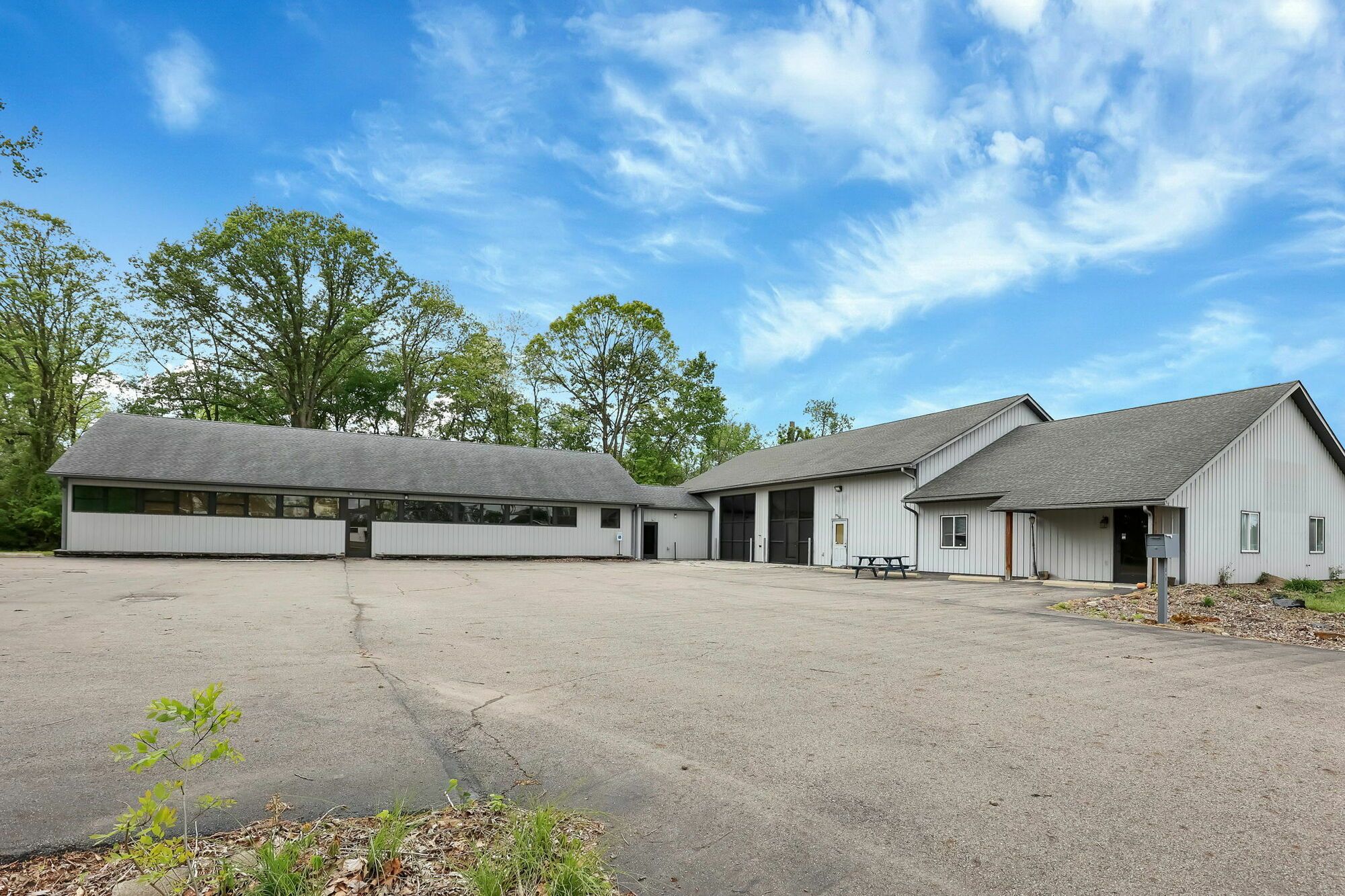 1987 Coffman Rd, Newark, OH 43055