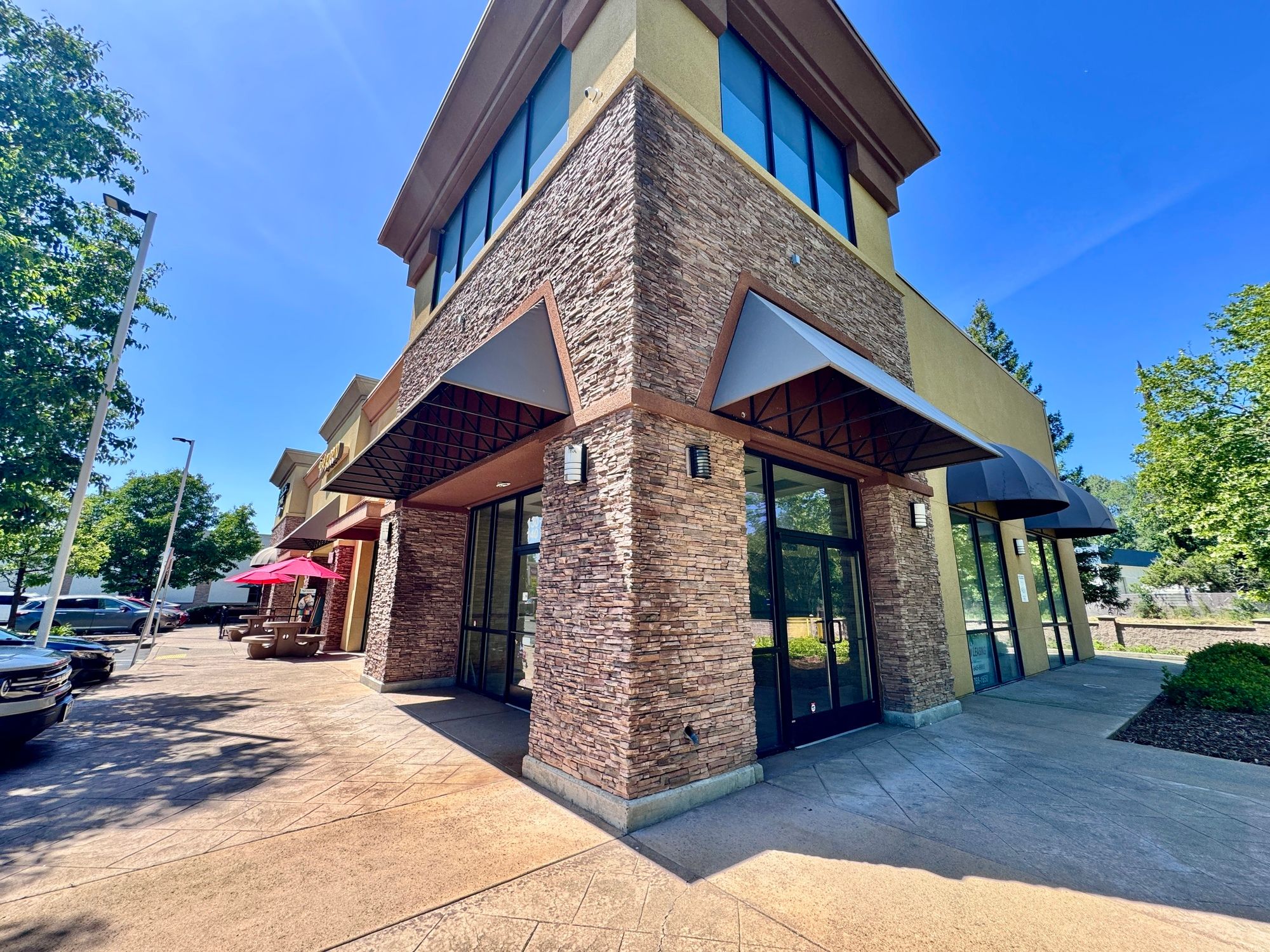 2400 S Bonnyview Rd, Redding, CA 96001