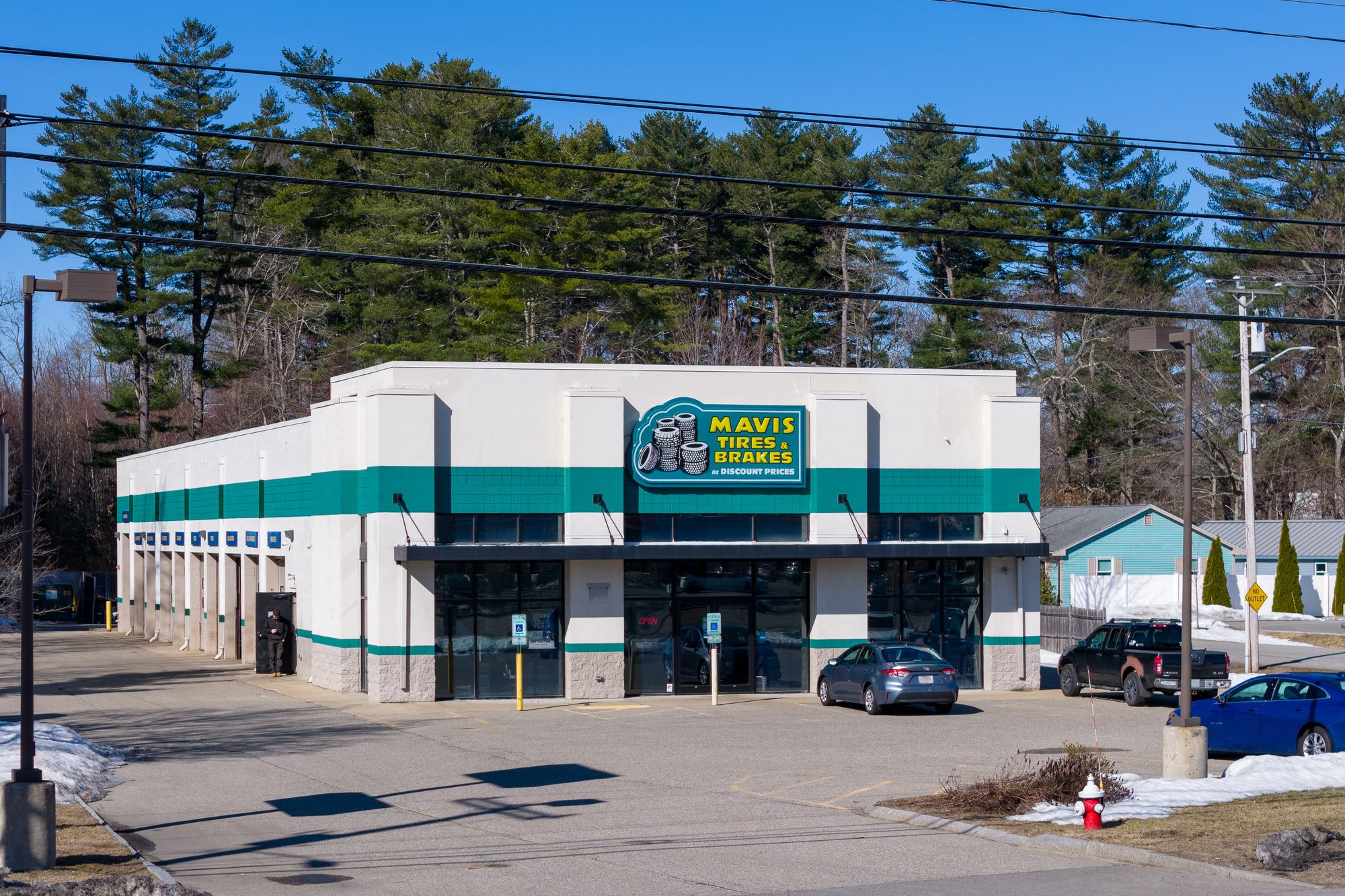 537 Lafayette Rd, Seabrook, NH 03874