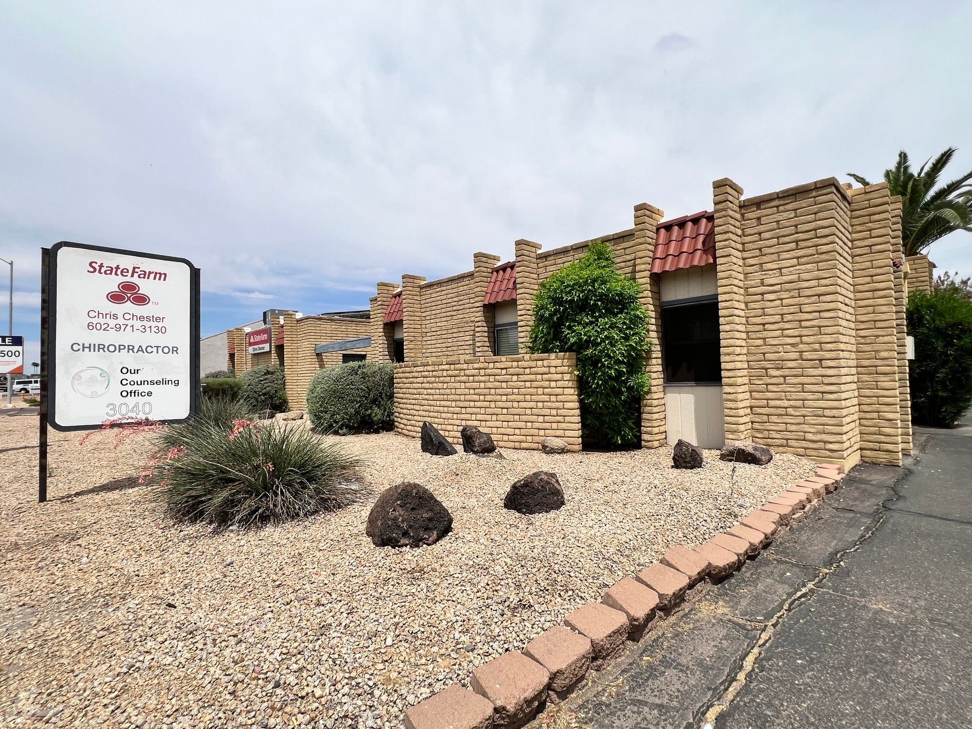 3040 E Cactus Rd, Phoenix, AZ 85032