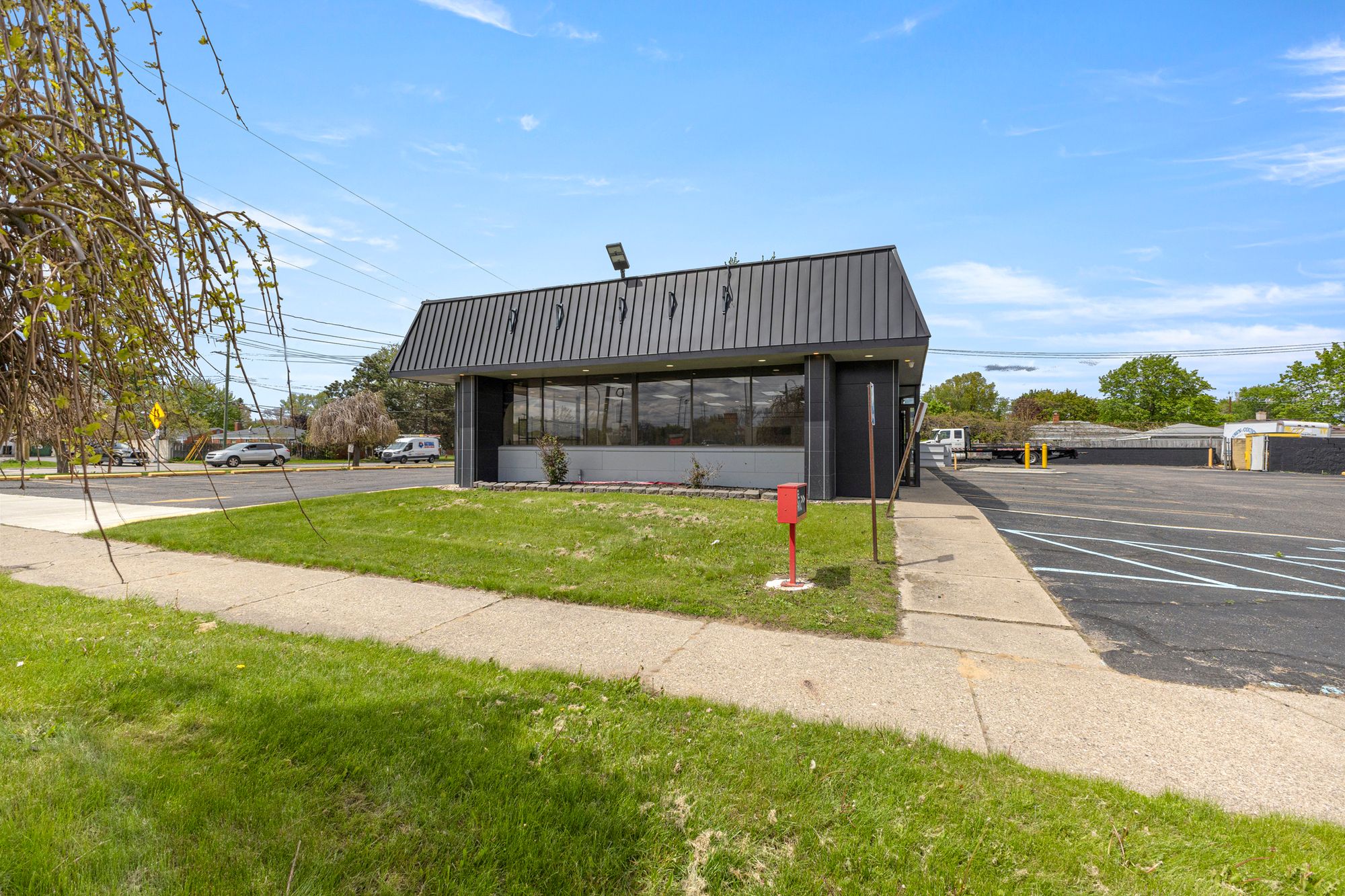 32788 Cherry Hill Rd, Garden City, MI 48135