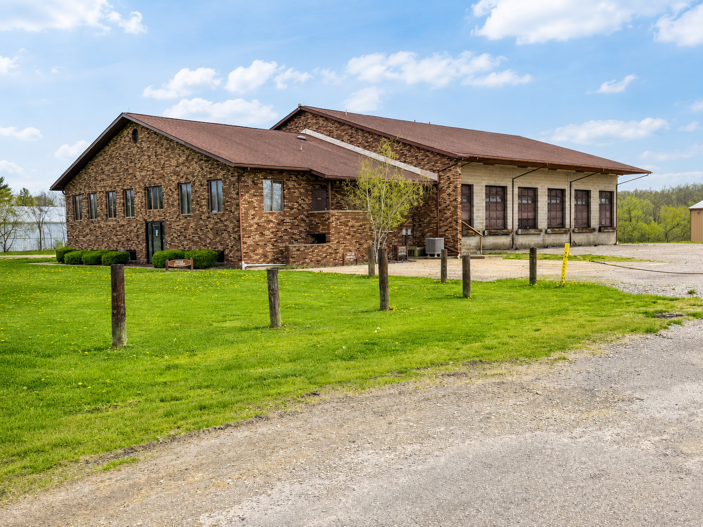 4550 Roseville Rd, Roseville, OH 43777