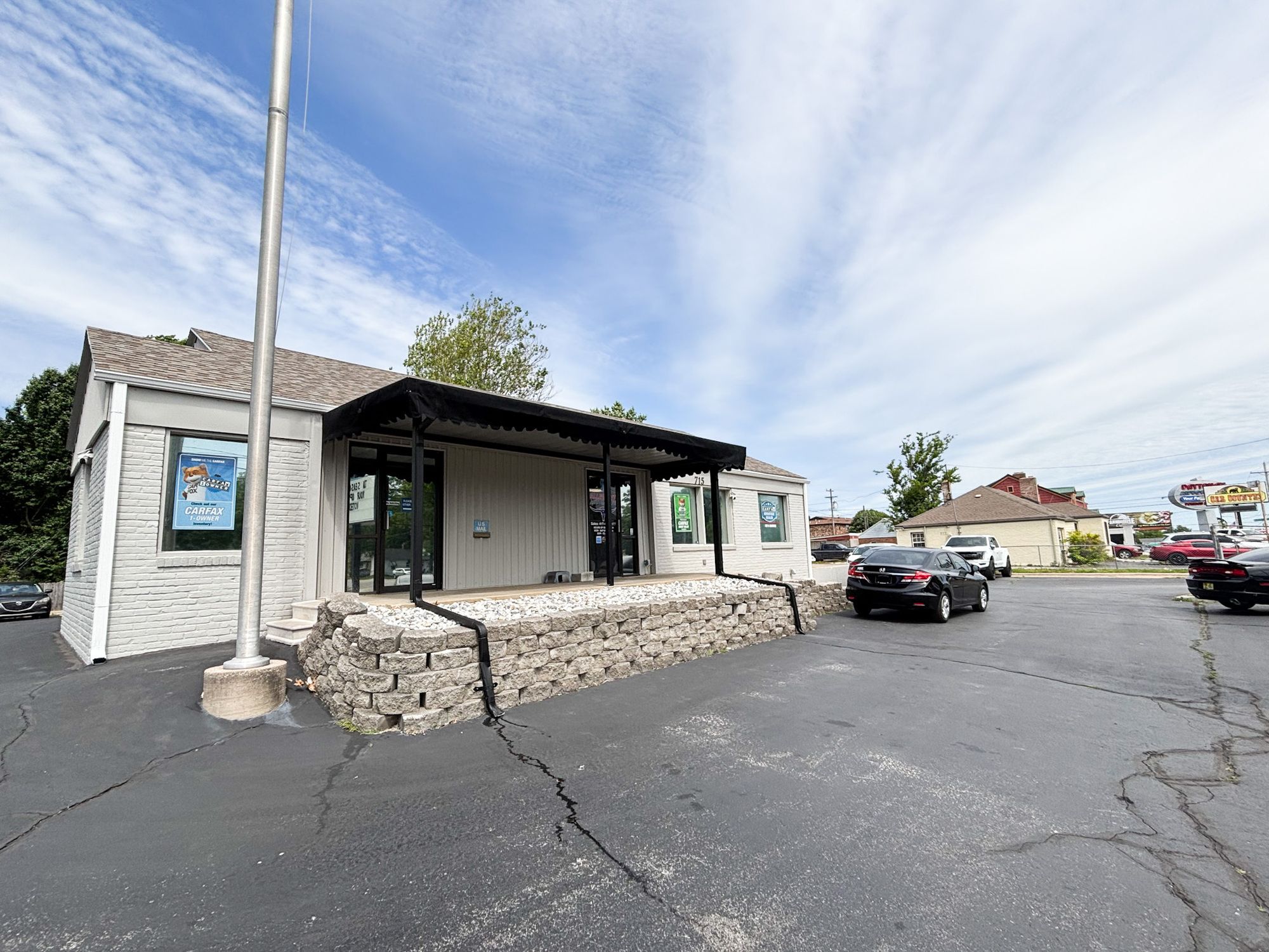 715 S Glenstone Ave, Springfield, MO 65802