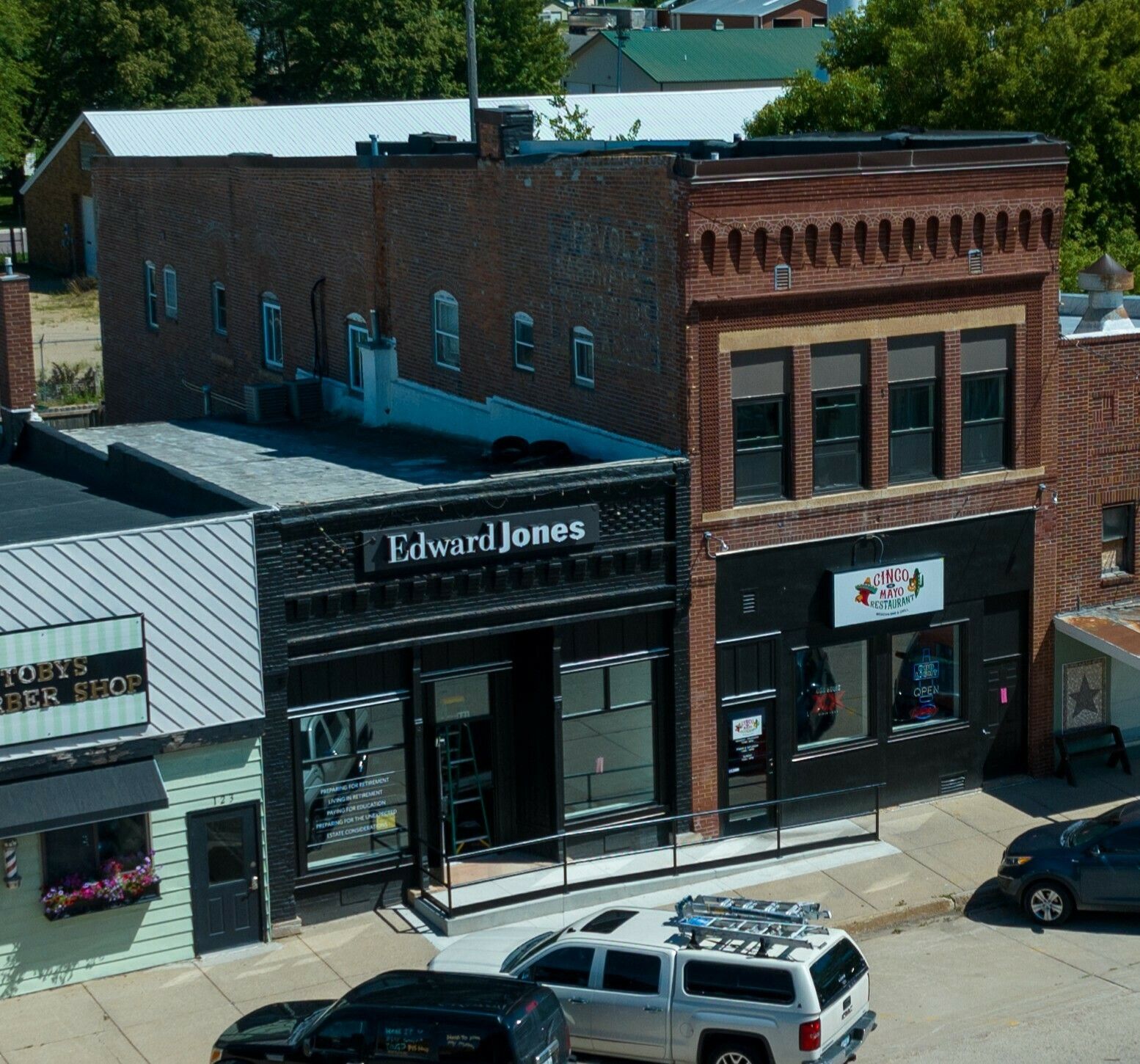 121 N Main St, Janesville, MN 56048