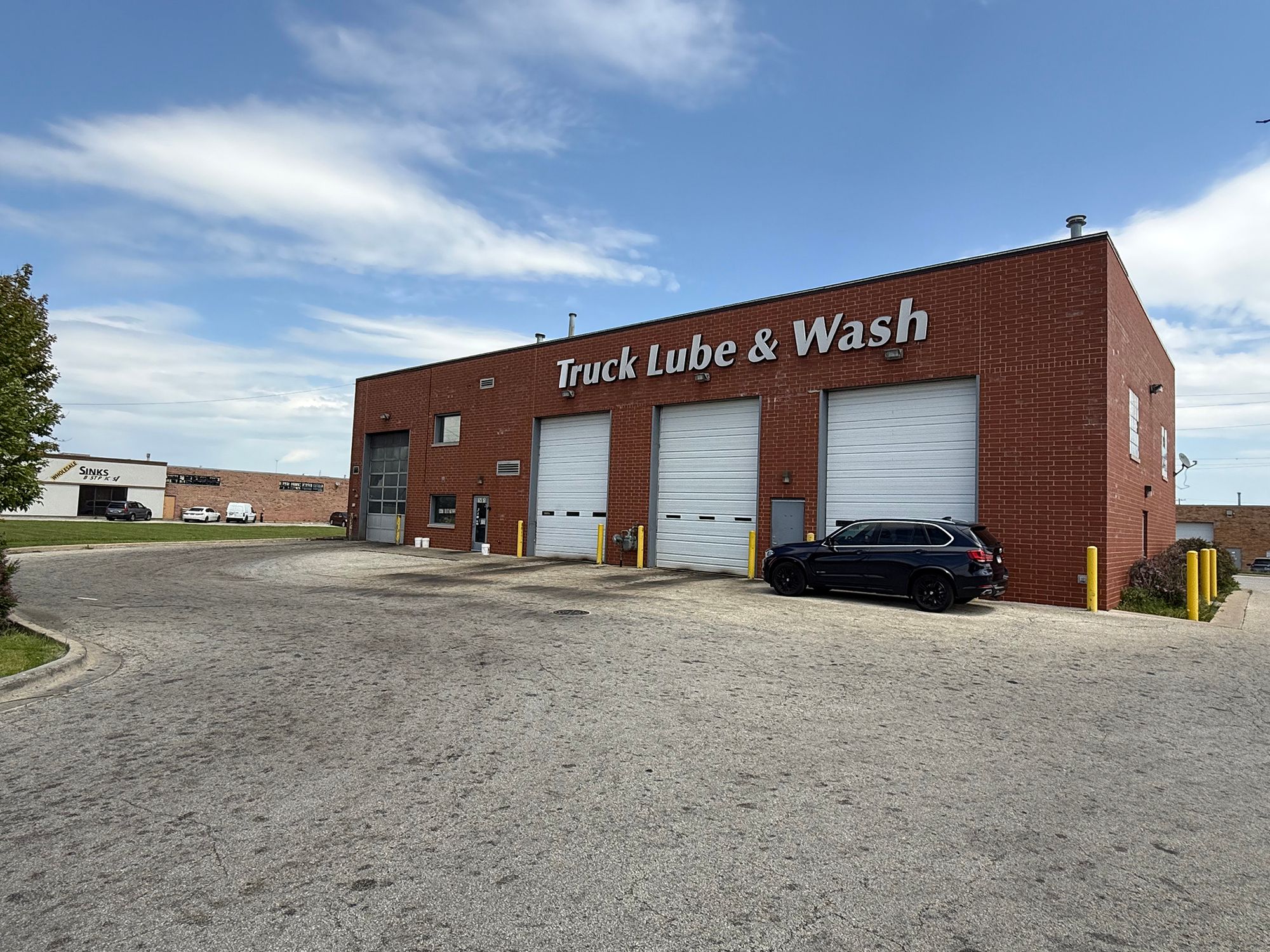 1461 Busse Rd, Elk Grove Village, IL 60007