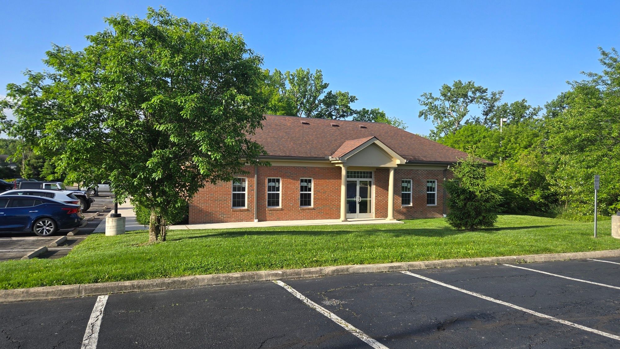 4207 Gantz Rd, Grove City, OH 43123
