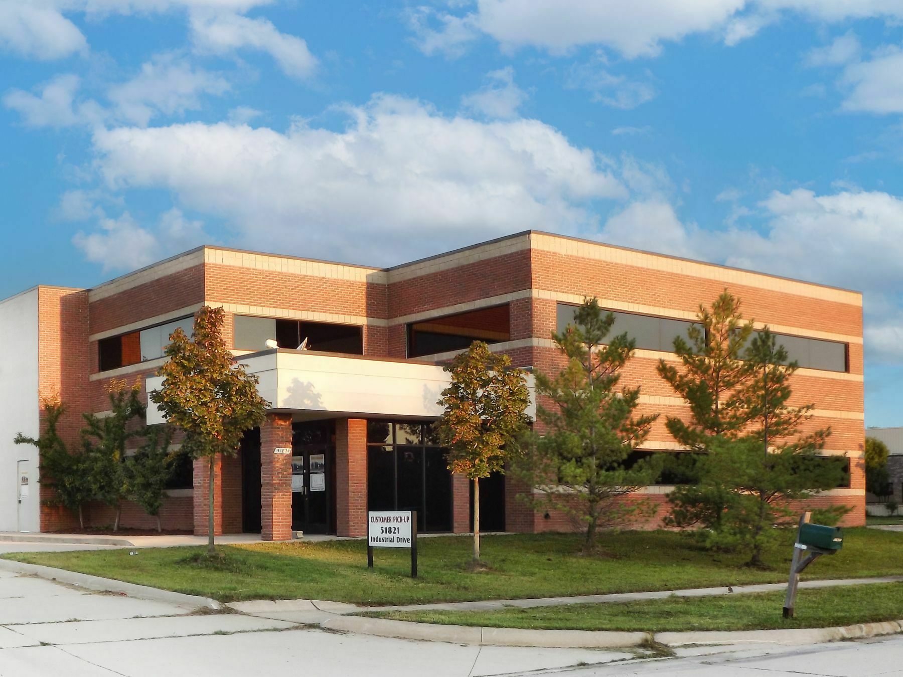 51821 Industrial Dr, Macomb Township, MI 48042