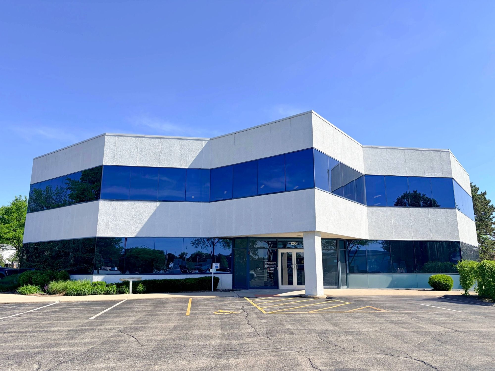 100 Lexington Dr, Buffalo Grove, IL 60089