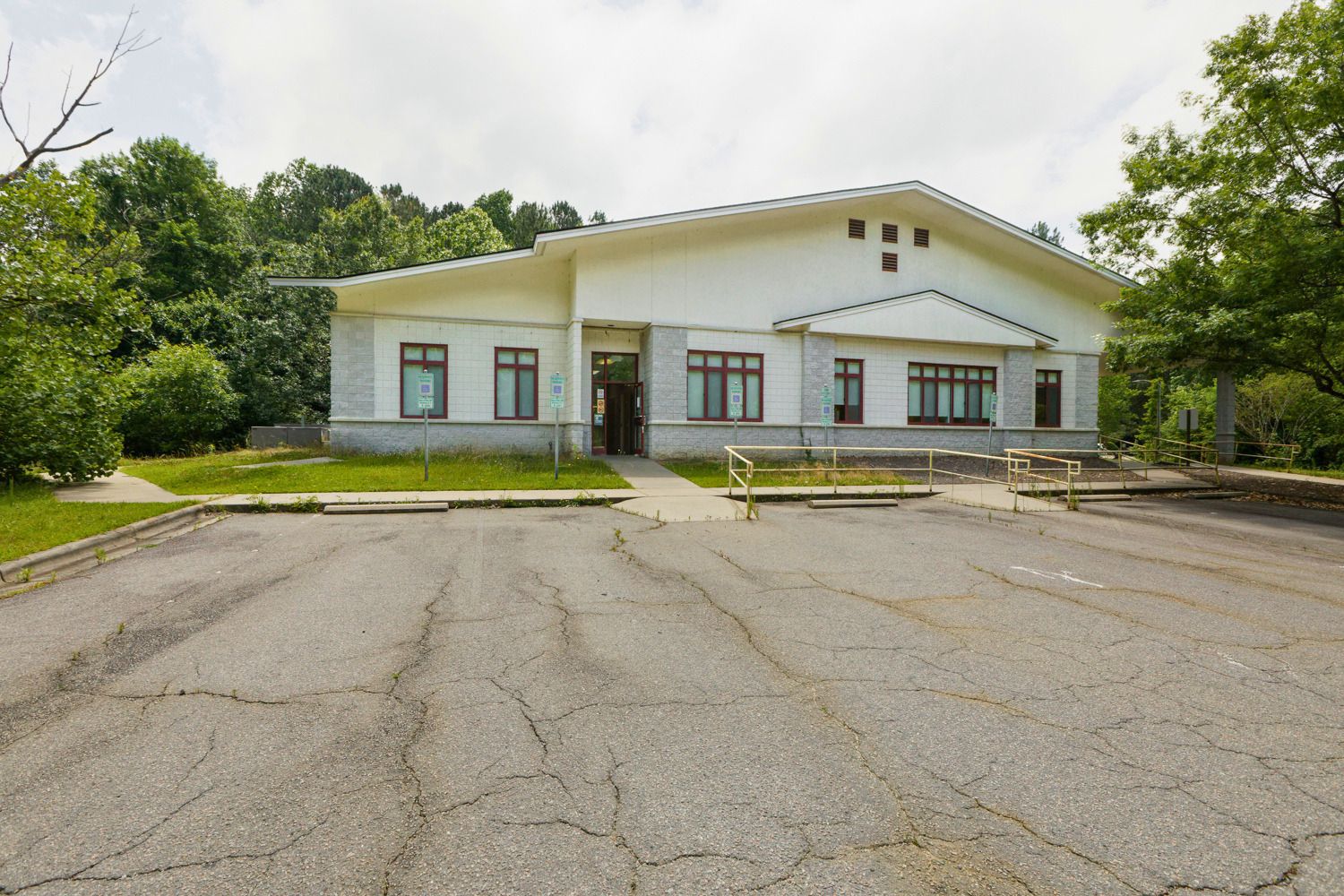 1922 K M Wicker Memorial Dr, Sanford, NC 27330