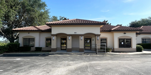 805 Oakley Seaver Dr Clermont Office Building exterior