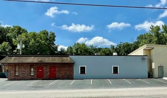 1480 W Lark Industrial Dr, Fenton, MO 63026