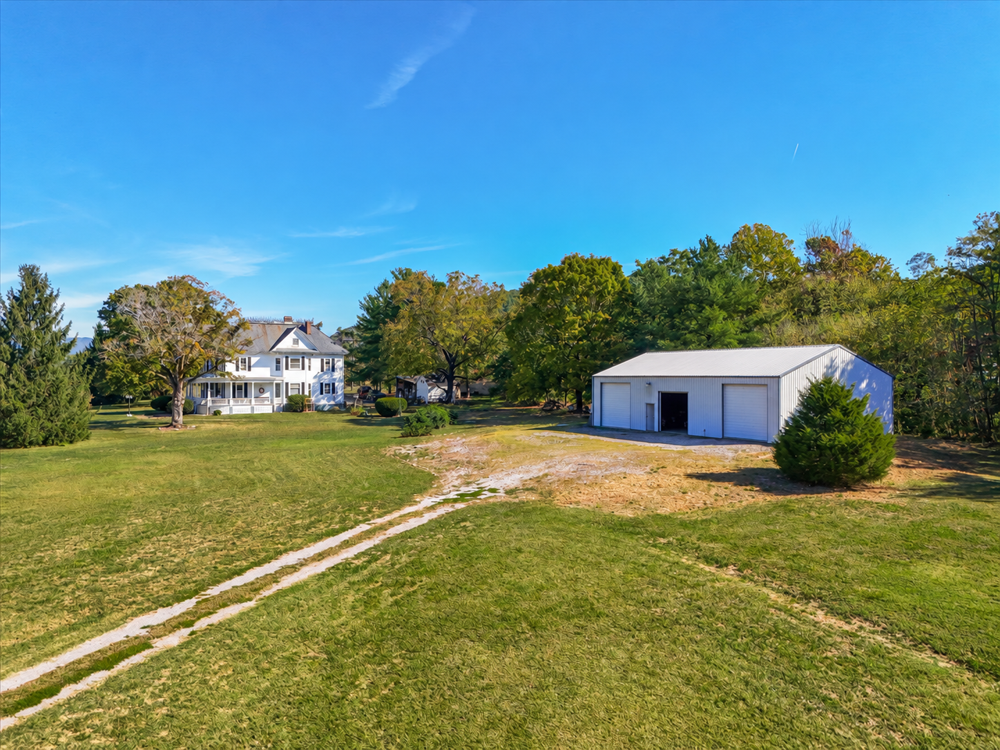 7805 Roanoke Rd, Elliston, VA 24087