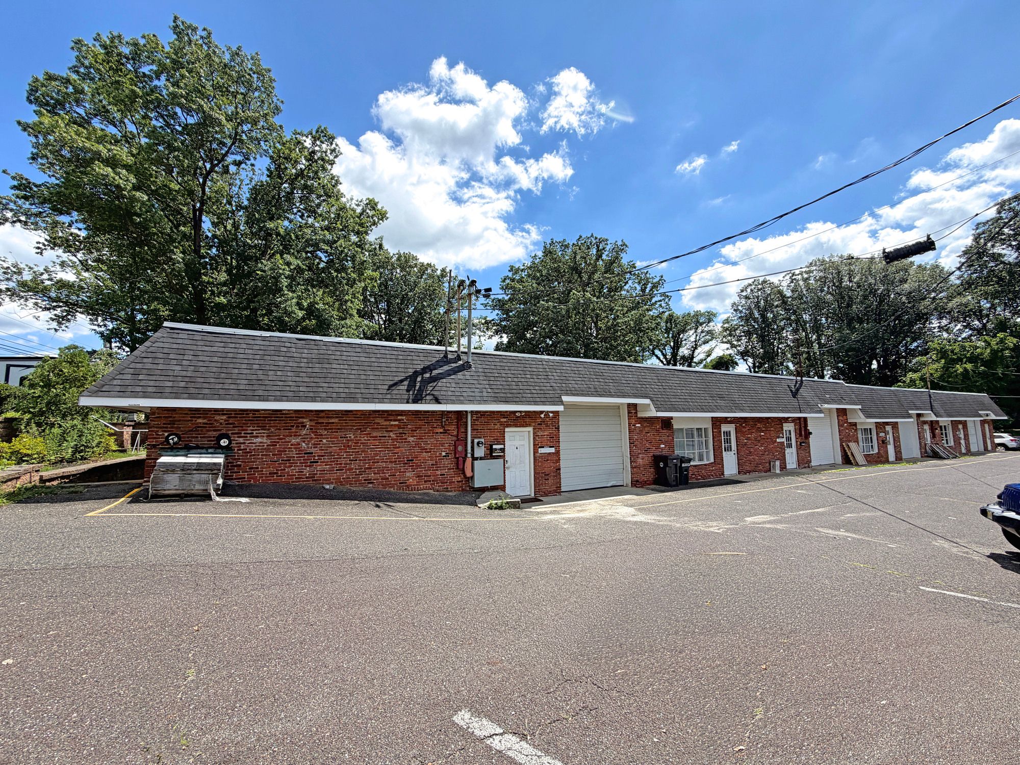 521 Irish Hill Rd, Runnemede, NJ 08078