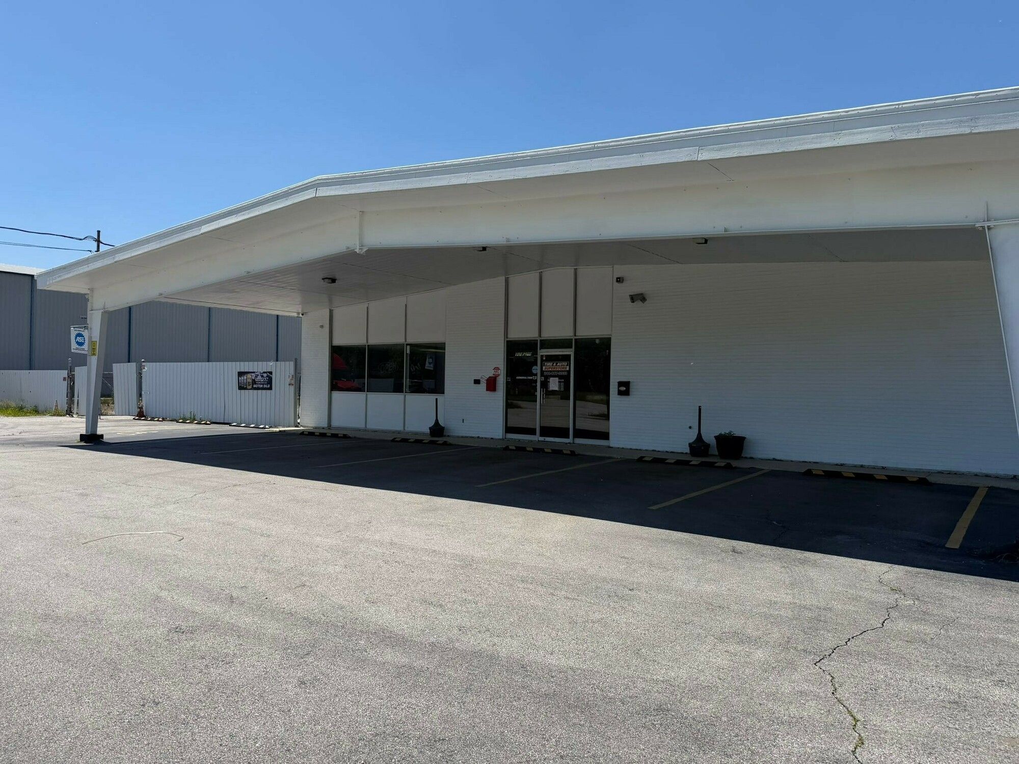 5200 Cleveland St, Merrillville, IN 46410