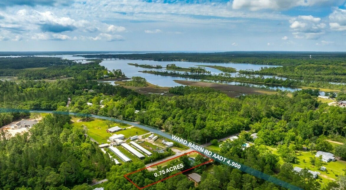 4848 Ward Basin Rd, Milton, FL 32583