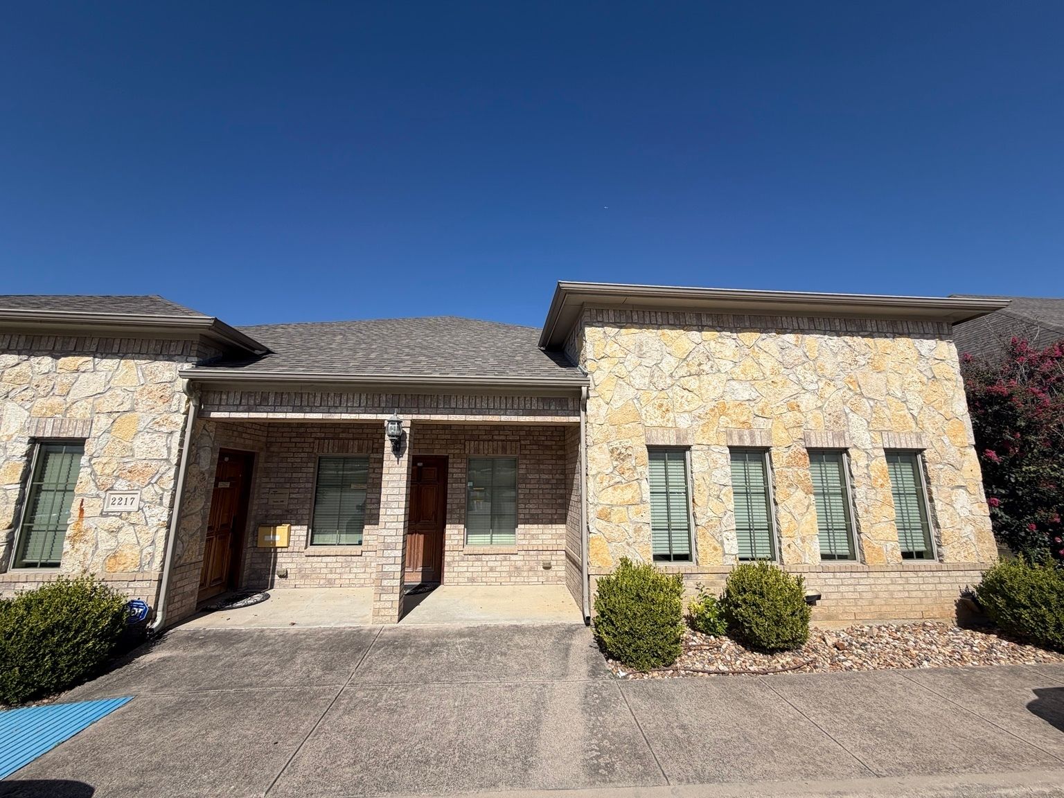 2217 Martin Dr, Bedford, TX 76021