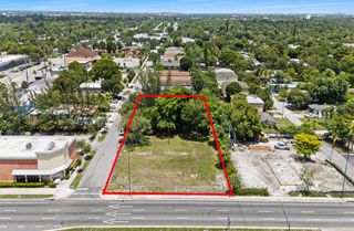 723 W Sunrise Blvd