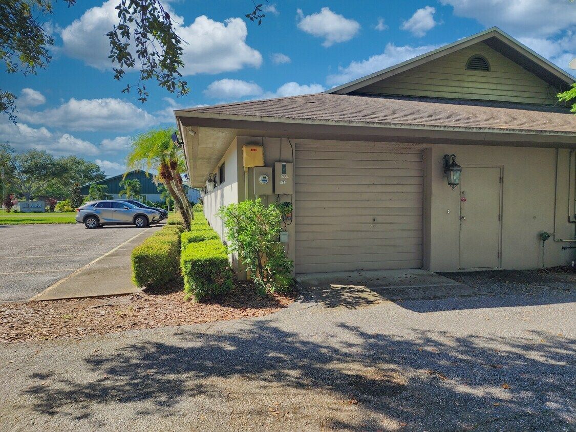 1725 Barber Road Sarasota FL 34240