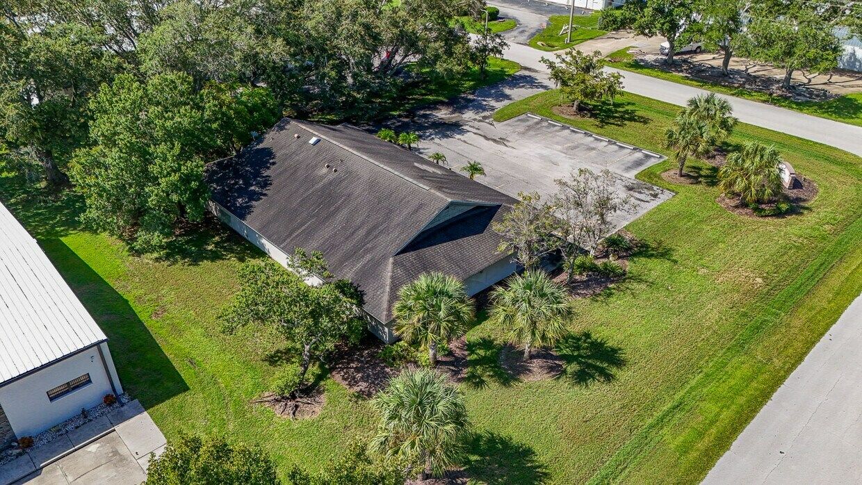 1725 Barber Road Sarasota FL 34240