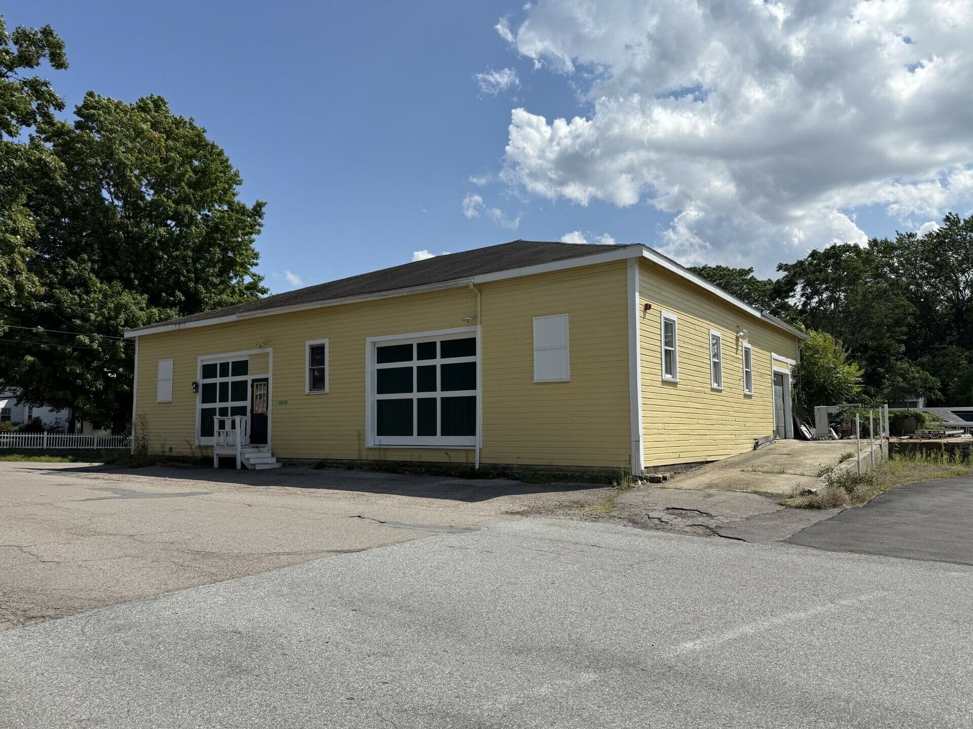 132 Central St, Holliston, MA 01746